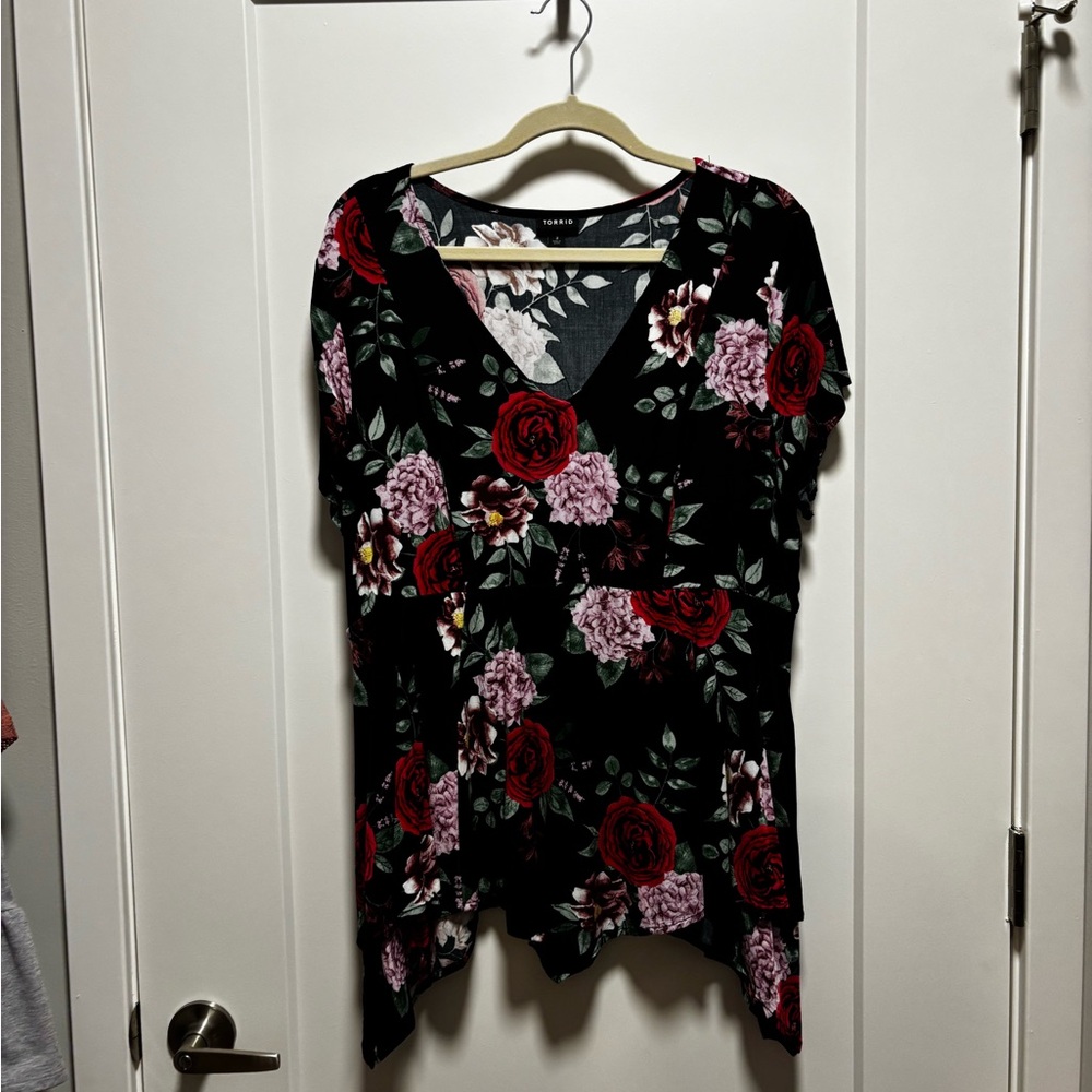 torrid Black V-Neck Floral Tunic Top - Red & Pink Roses